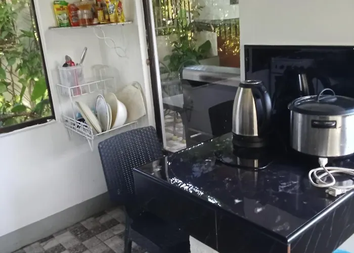 Yoo Darius' Residences * Moalboal